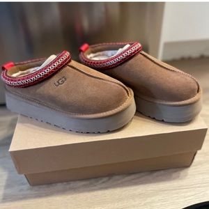 UGG Tazz Suede Platform Slipper Clogs